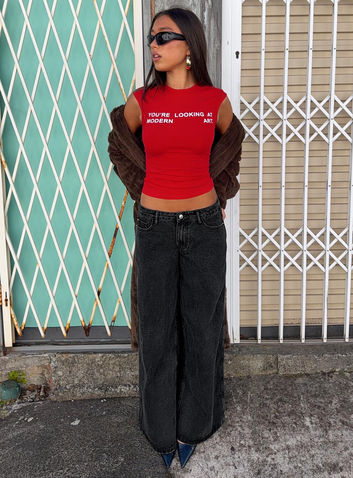 0-modelinfo-ebony-us2_e130e9e3-36ee-4446-b0d6-114762a5e347 Ramos Low Rise Wide Leg Jeans Washed Black Petite - Image 1