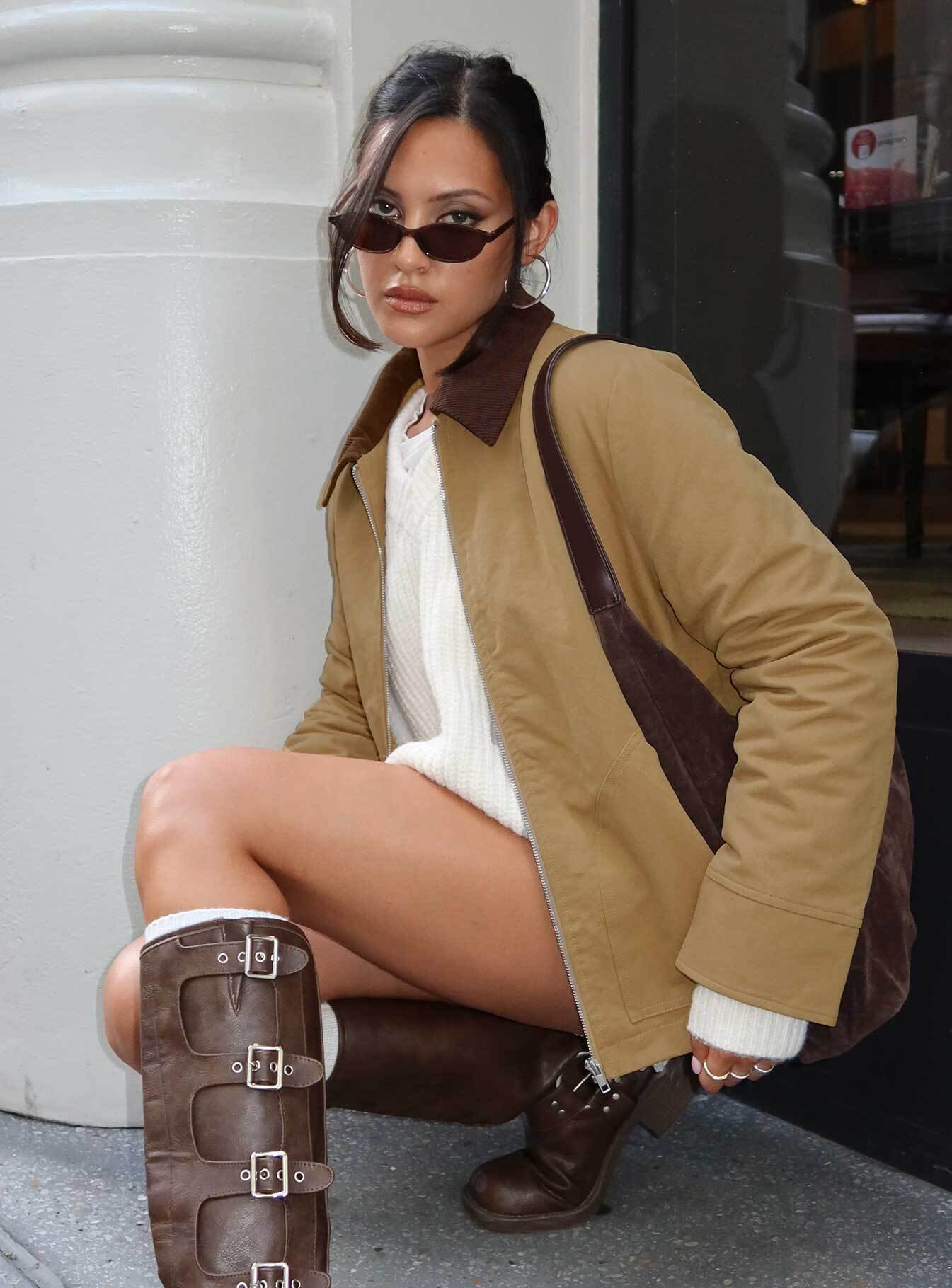 0-modelinfo-hailey-us4_aeefdb3e-9c60-4406-ab3f-ca2d97a1f5aa Chesterbrook Jacket Brown - Image 1