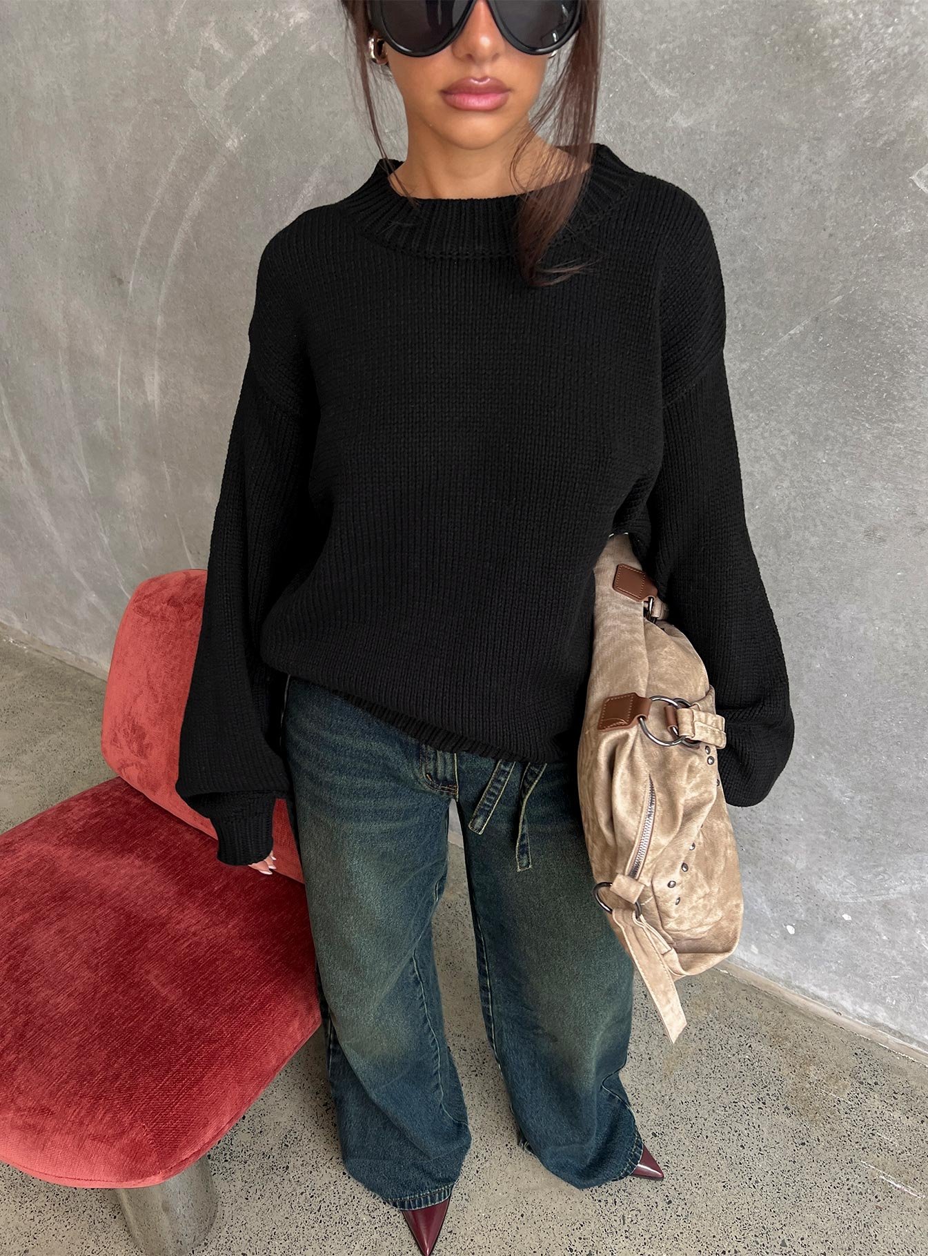 0-modelinfo-jess-us2_b6e1fe48-2a18-40a9-aa07-f7ebd38d2435 Harmony Balloon Sleeve Knit Sweater Black - Image 1