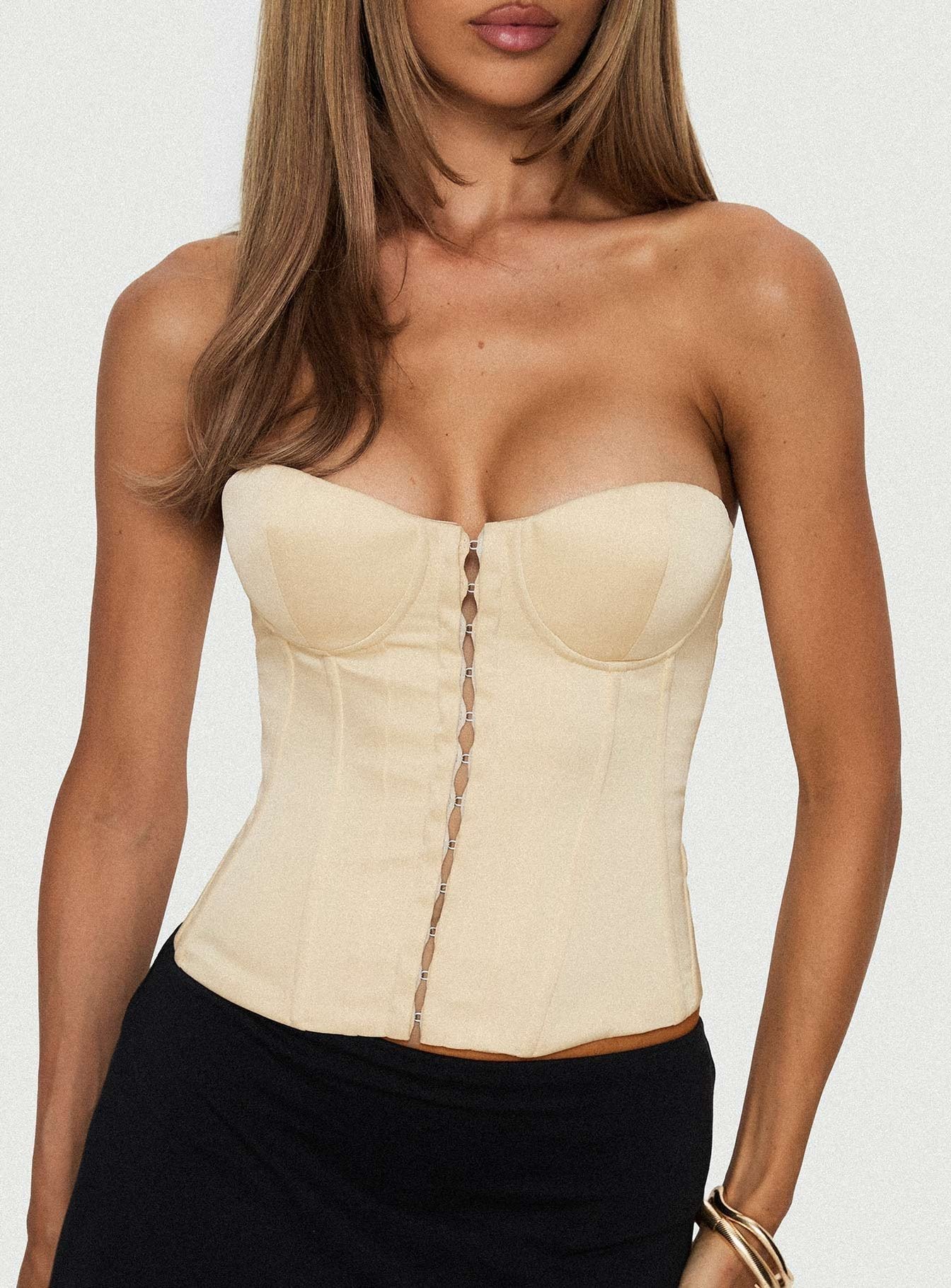 0-modelinfo-shelby-us2_803c7921-bae9-4c0d-a6fa-017cd3ffe236 Afelia Strapless Corset Top Lemon - Image 1