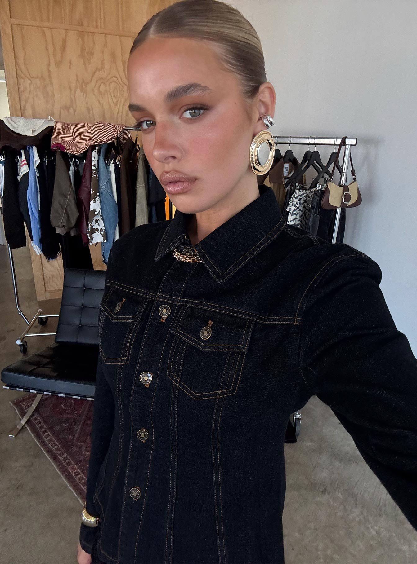 1-modelinfo-claire-us4_690af48d-3f9c-4f22-9cd6-a6dbfcf3942a Rider Denim Jacket Dark Denim - Image 1