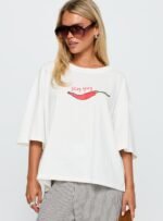 Stay Spicy Graphic Top White - Image 2