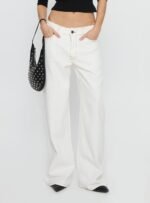 Top Model Low Rise Straight Leg Jeans Porcelain - Image 2