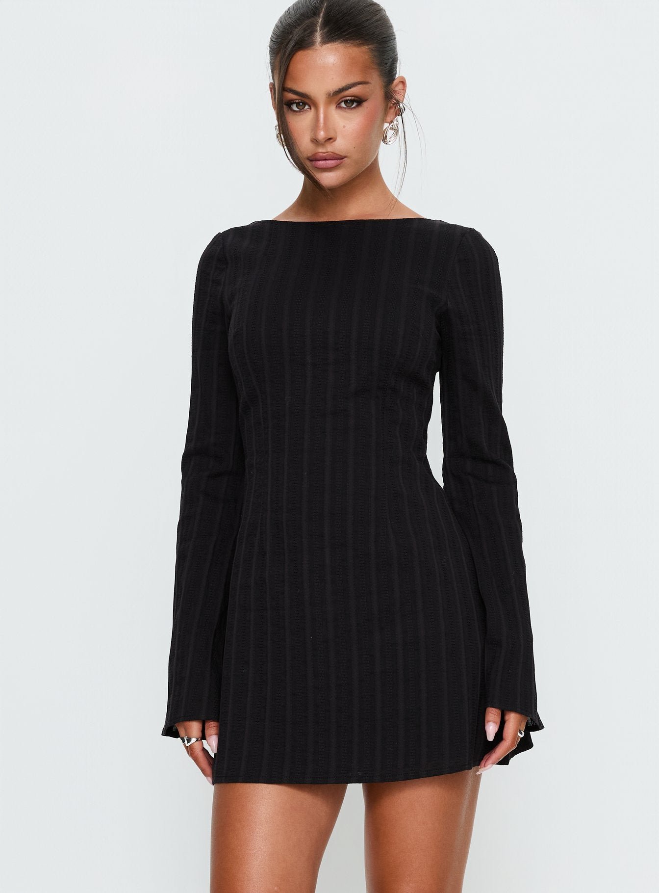 1-modelinfo-olivia-us2_72094451-465d-4620-b343-865a22588cd5 Alfalfa Long Sleeve Mini Dress Black - Image 1