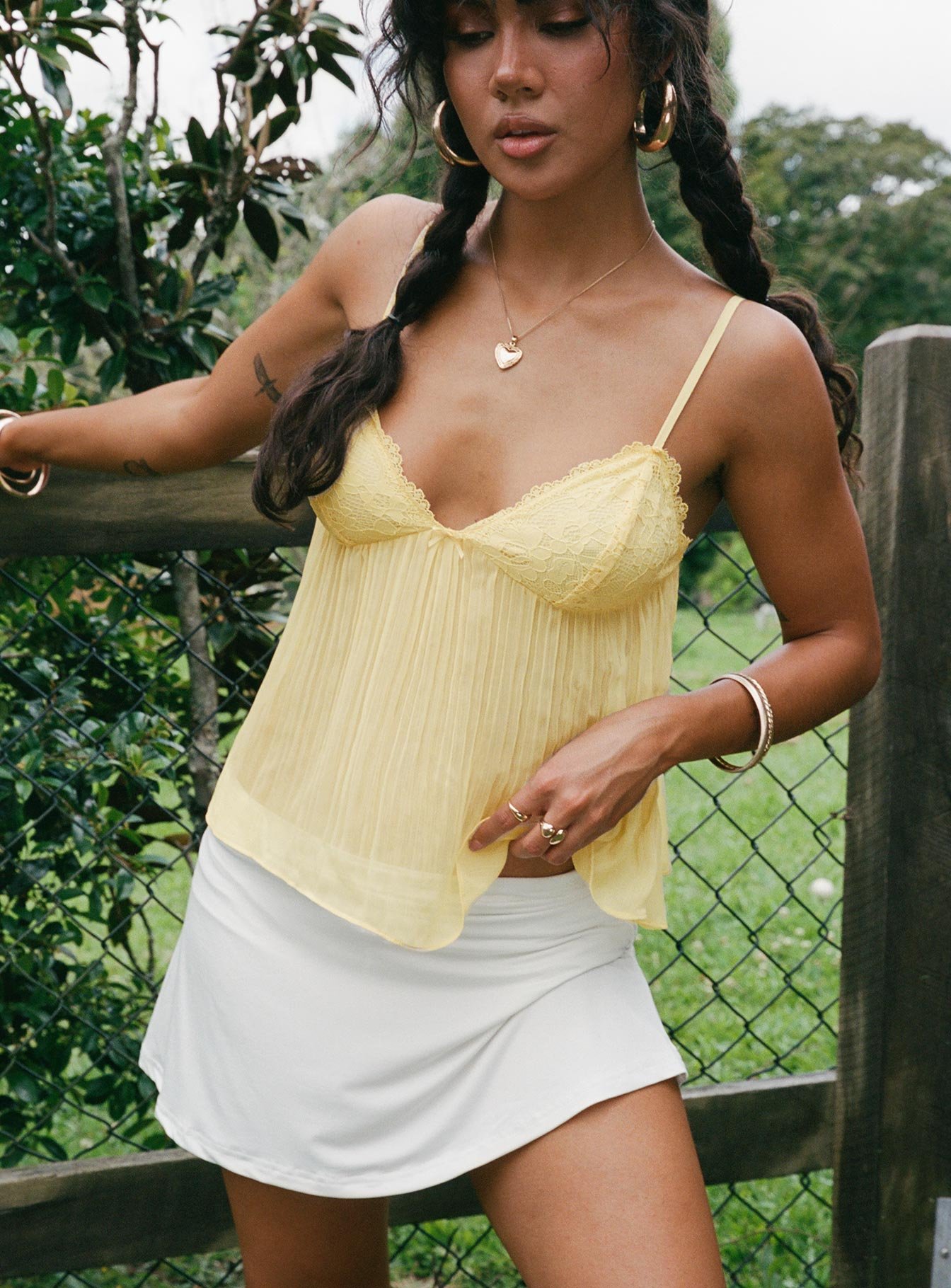 1-modelinfo-tamika-us4_d1f239e2-2556-461d-bb87-fefb90105490 Zami Pleat Top Lemon - Image 1