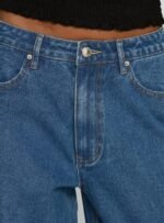 Naylor Mid Rise Wide Leg Jeans Mid Blue Wash - Image 6