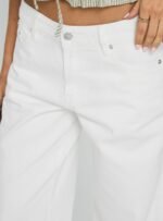 Serenitia Mid Rise Relaxed Jeans White Wash - Image 6